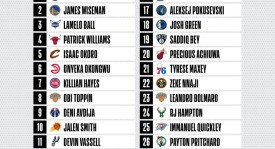 篮网鏖战热火，欧文关键时刻开云制胜